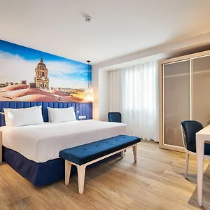 3* מלון Eurostars Astoria